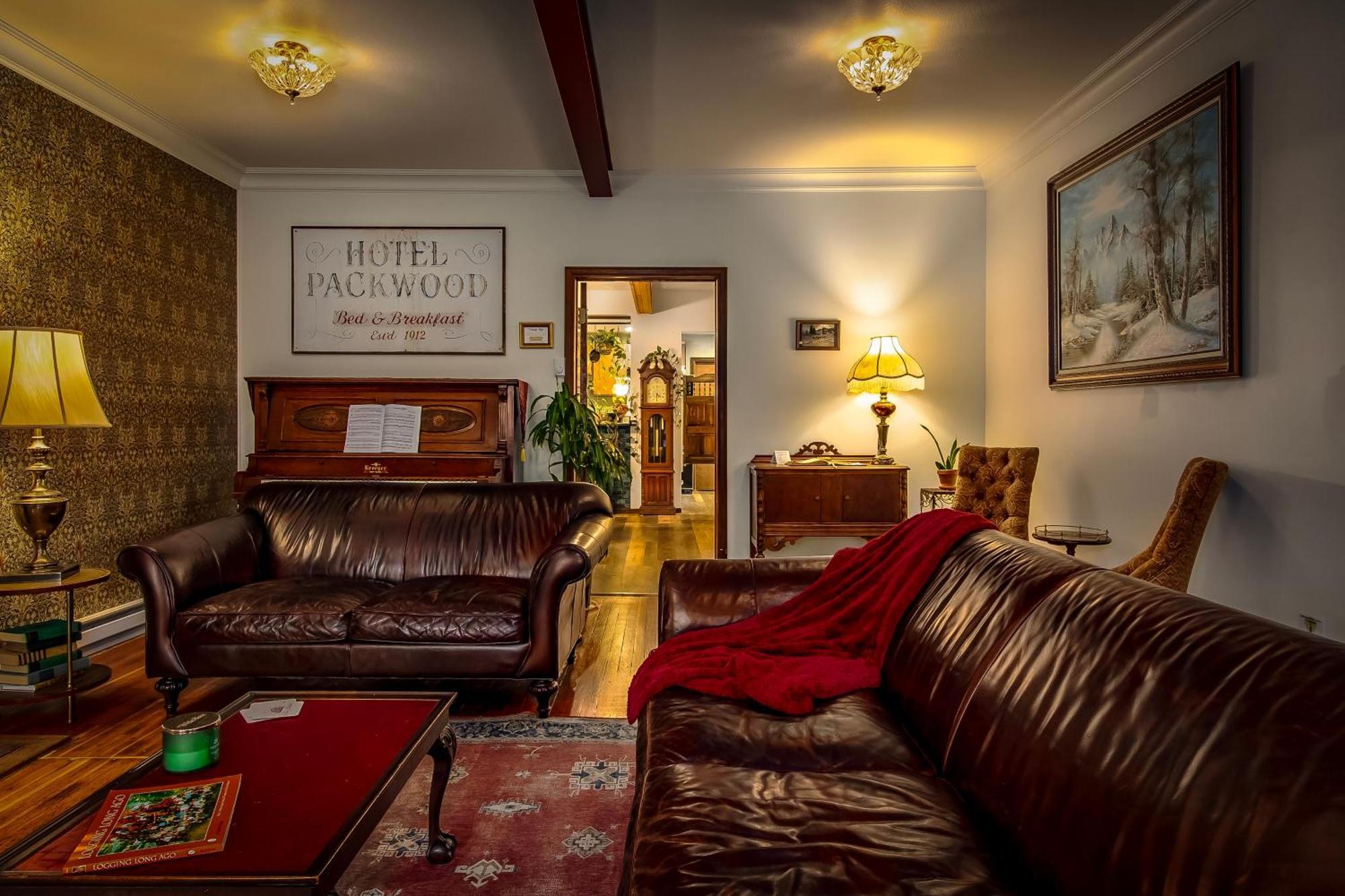 Historic Hotel פקווד מראה חיצוני תמונה