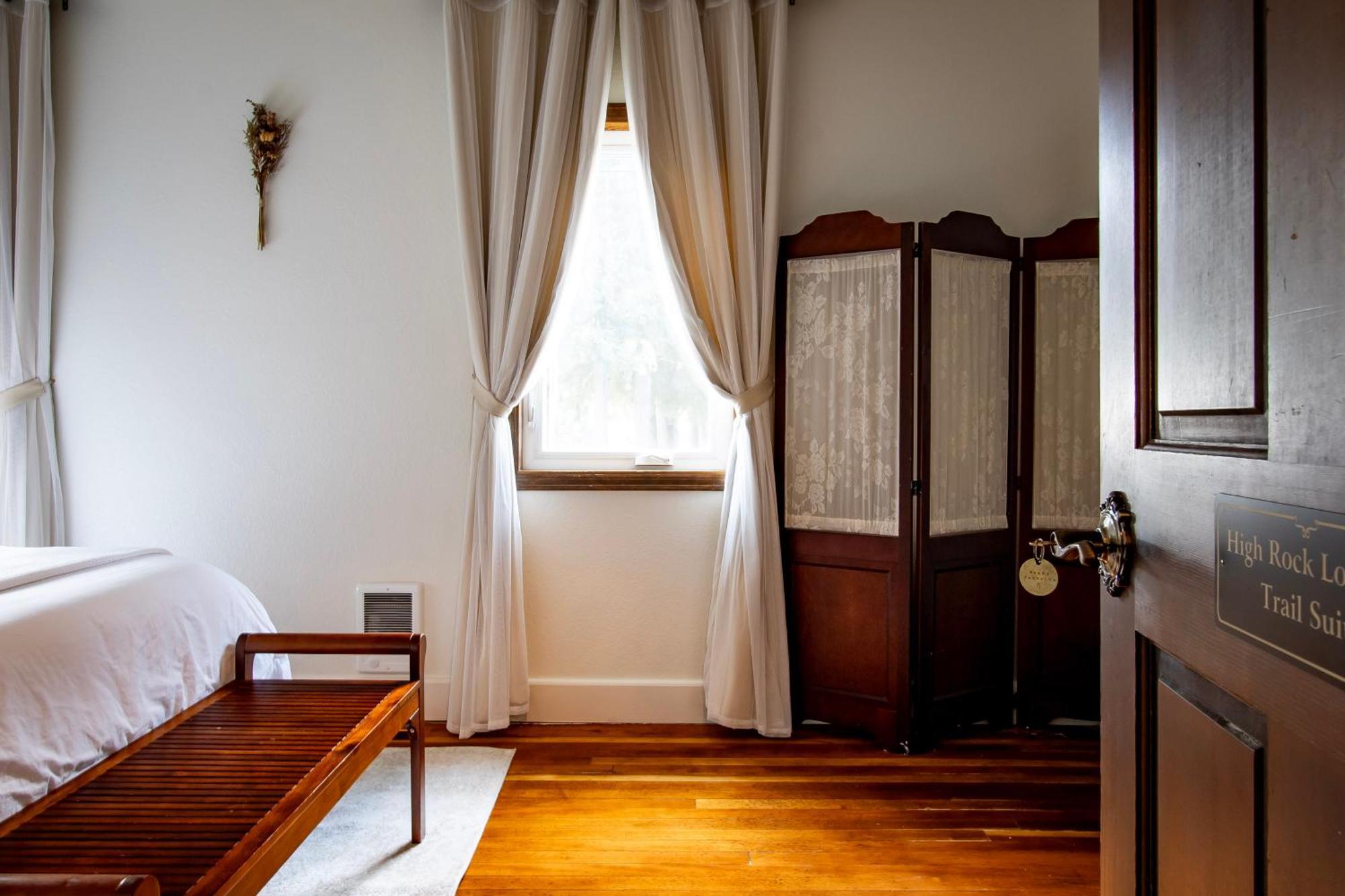 Historic Hotel פקווד מראה חיצוני תמונה