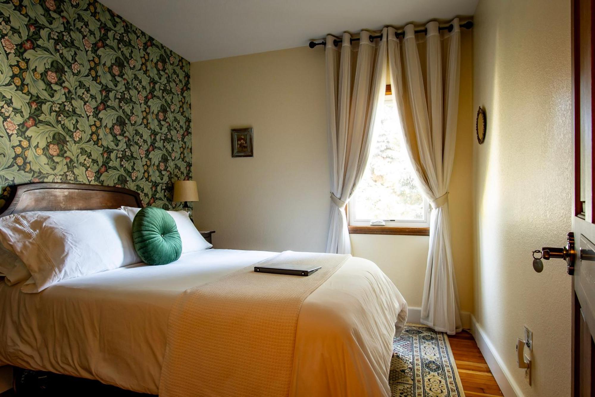 Historic Hotel פקווד מראה חיצוני תמונה